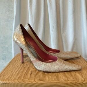 BCBGirls Pink Snake Print Pointed Toe Pumps Shoes, size 7.5